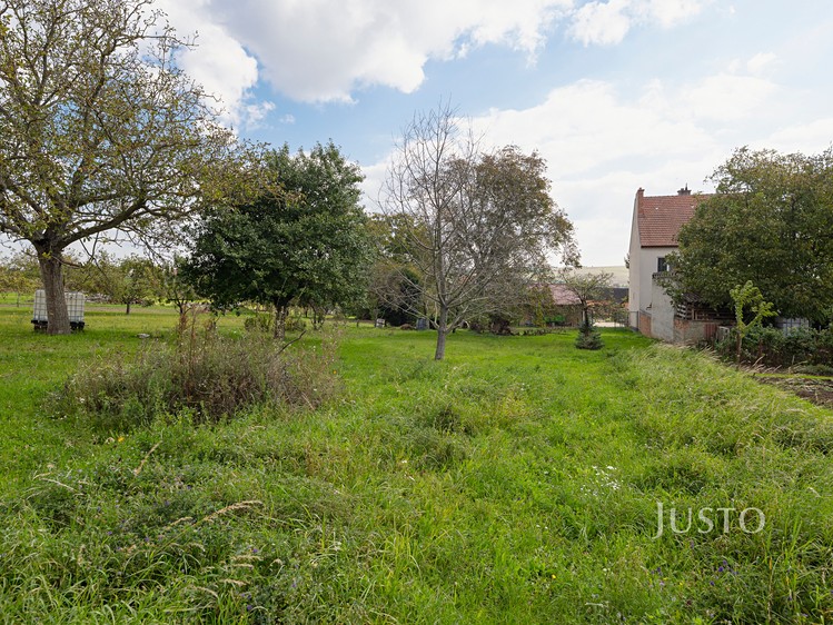 Prodej stavebního pozemku 2 331 m² - foto 4