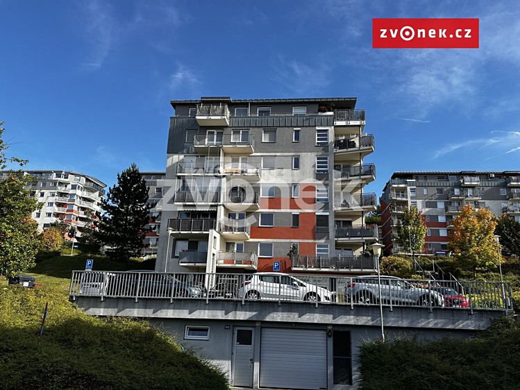 Pronájem garážového stání 18 m² - foto 2