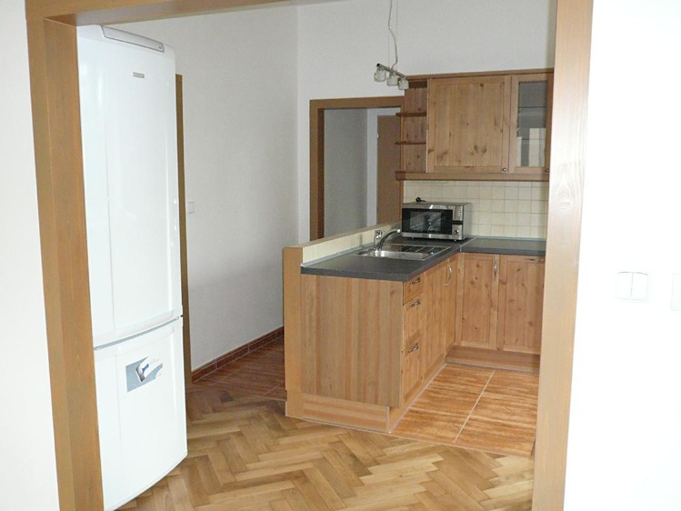 Pronájem bytu 3+1 90 m² - foto 4