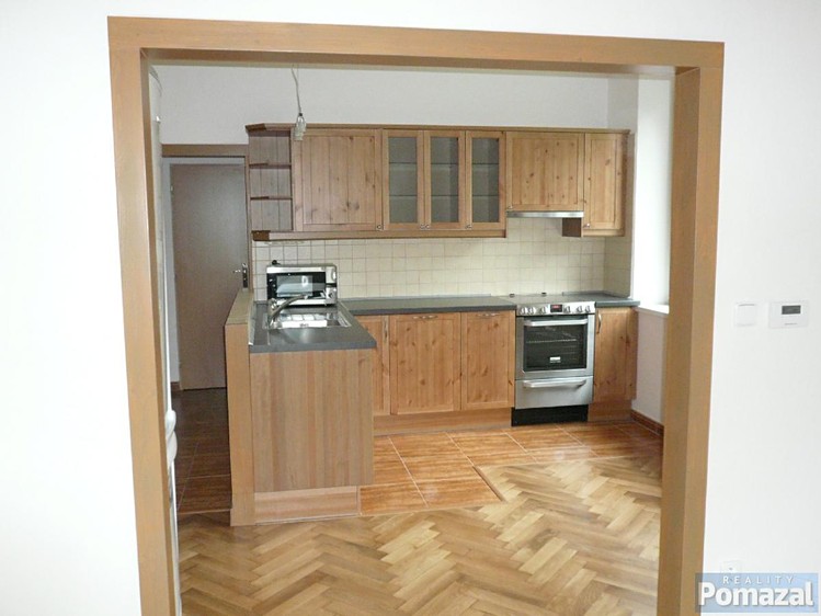 Pronájem bytu 3+1 90 m² - foto 3