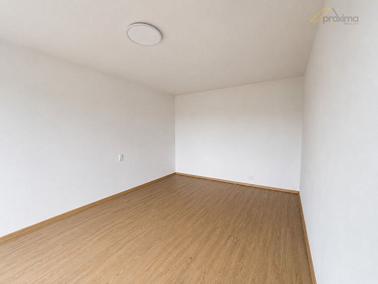 Pronájem bytu 1+1 40 m² - foto 4