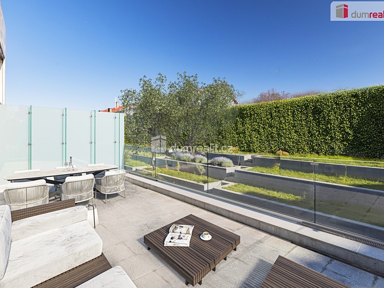 Prodej rodinného domu 378 m², pozemek 360 m² - foto 7