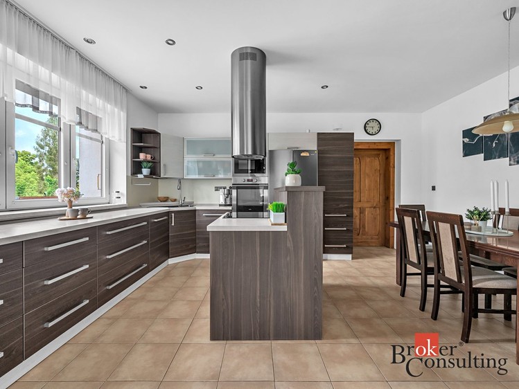Prodej rodinného domu 163 m², pozemek 1 277 m² - foto 3