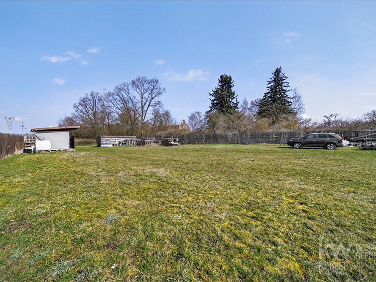 Prodej stavebního pozemku 1 453 m² - foto 3