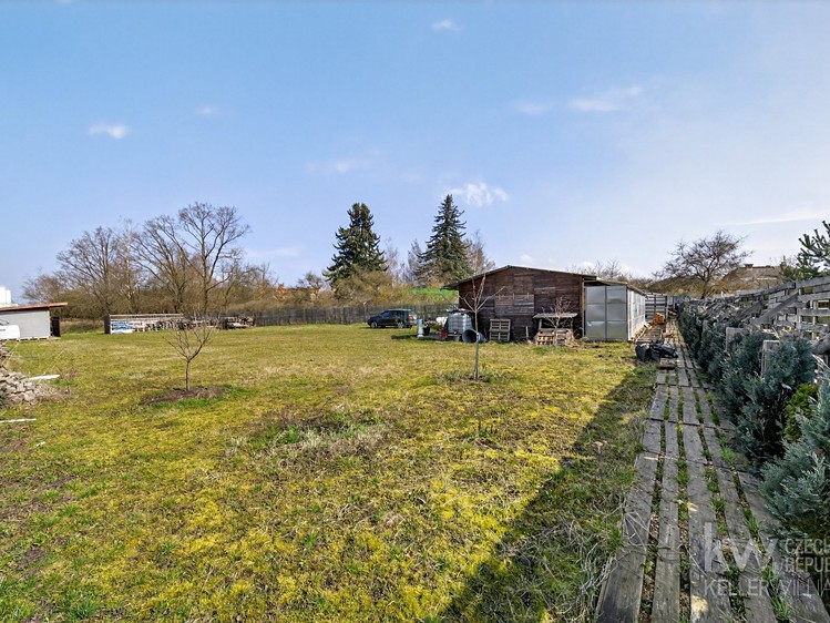 Prodej stavebního pozemku 1 453 m² - foto 2