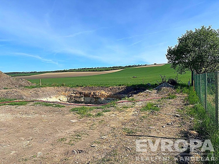 Prodej  stavebního pozemku 1 140 m² - foto 5