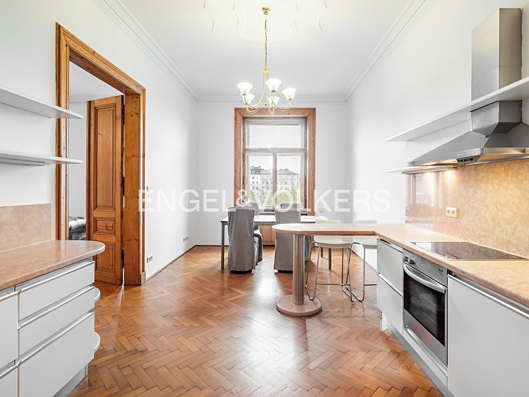 Pronájem bytu 5+1 254 m² - foto 2