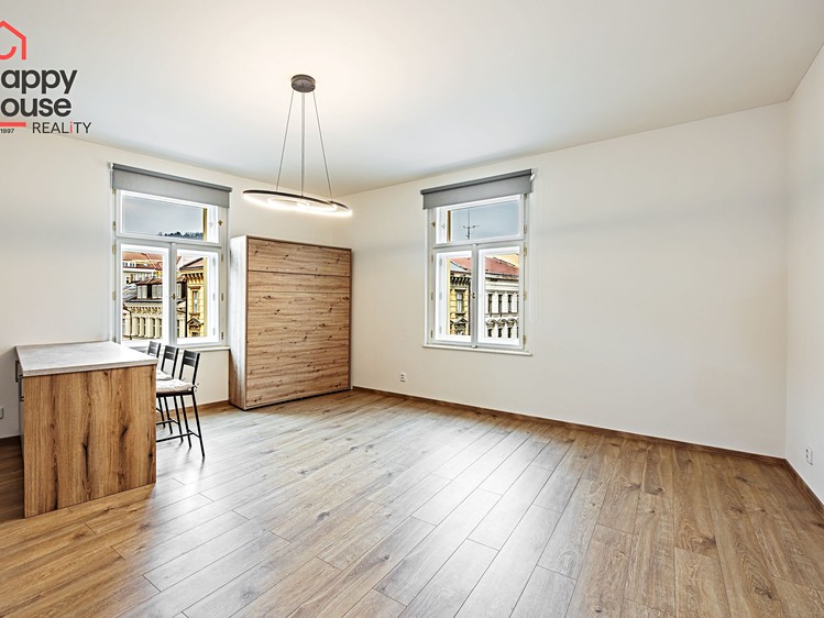 Pronájem bytu 3+kk 66 m² - foto 3