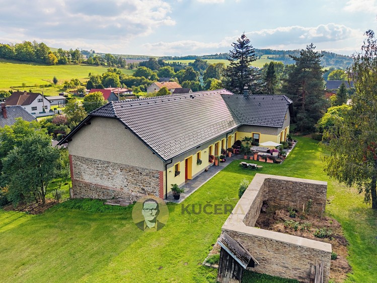Prodej zemědělské usedlosti 672 m², pozemek 152 285 m² - foto 6