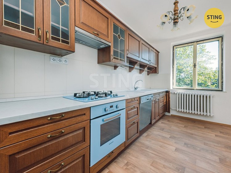 Prodej rodinného domu 140 m², pozemek 777 m² - foto 3
