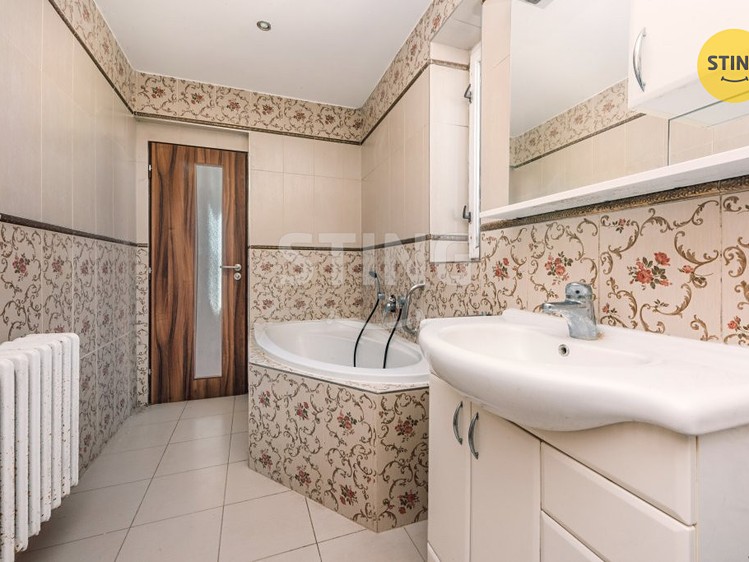 Prodej rodinného domu 140 m², pozemek 777 m² - foto 7