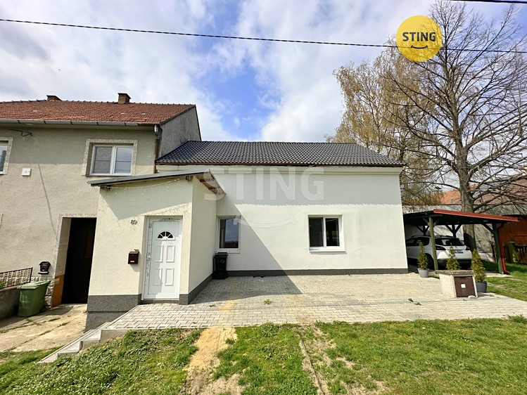 Prodej rodinného domu 263 m², pozemek 230 m² - foto 1