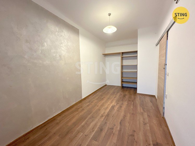 Prodej rodinného domu 263 m², pozemek 230 m² - foto 5