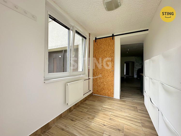 Prodej rodinného domu 263 m², pozemek 230 m² - foto 8
