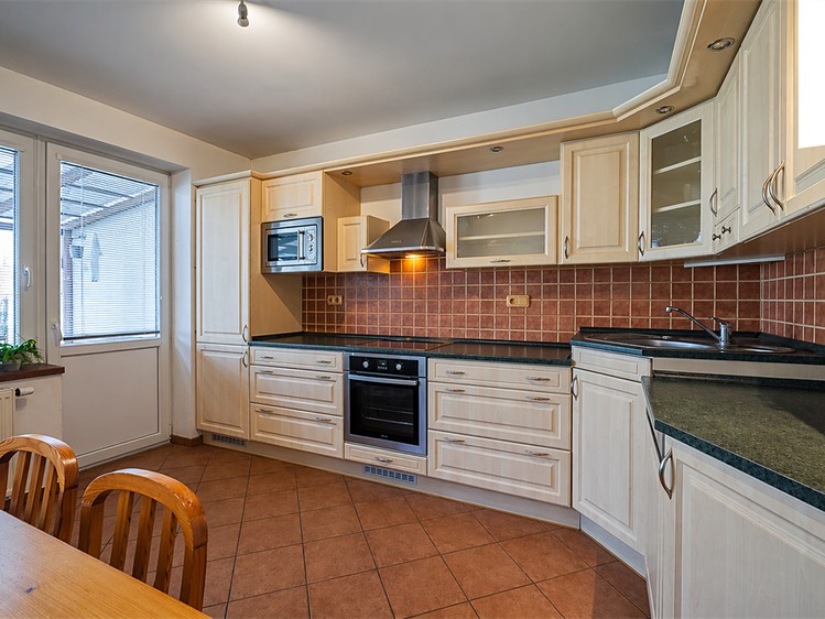 Prodej rodinného domu 129 m², pozemek 182 m² - foto 1