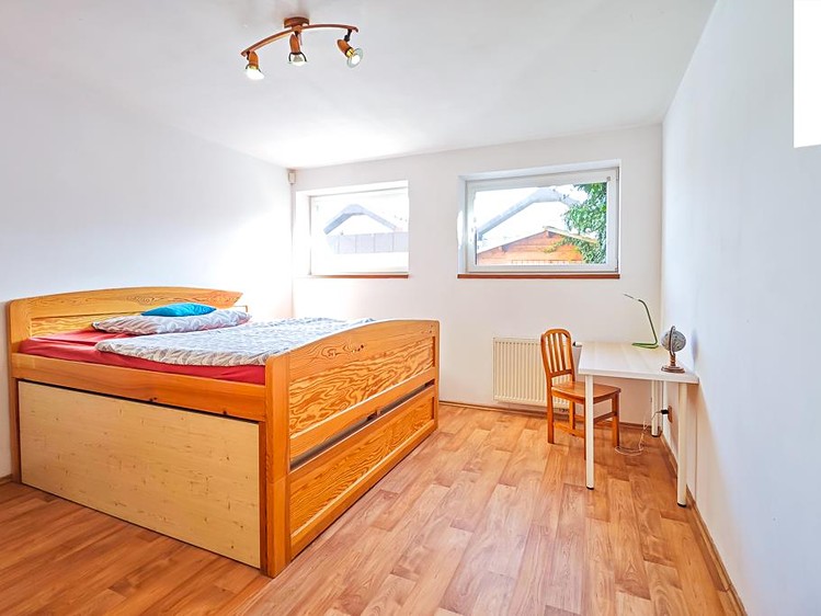 Prodej rodinného domu 129 m², pozemek 182 m² - foto 3