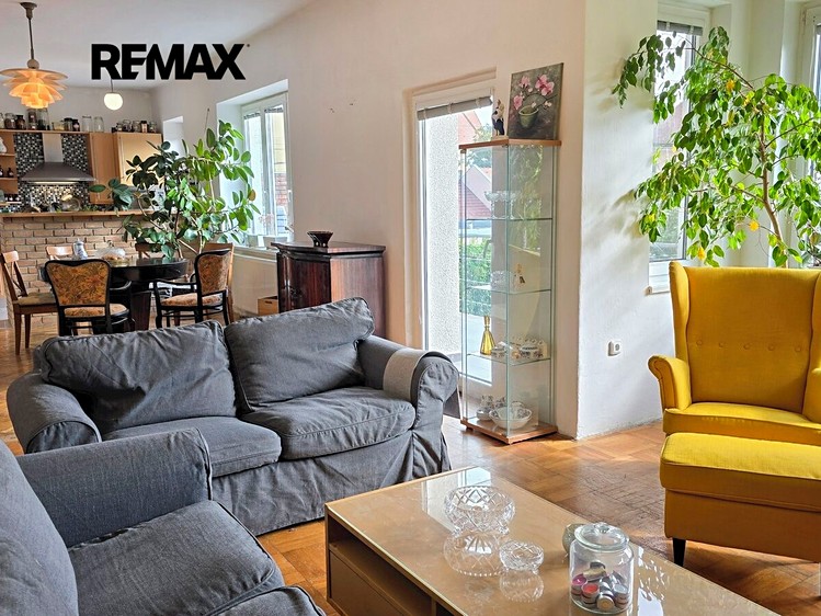 Prodej rodinného domu 230 m², pozemek 934 m² - foto 5