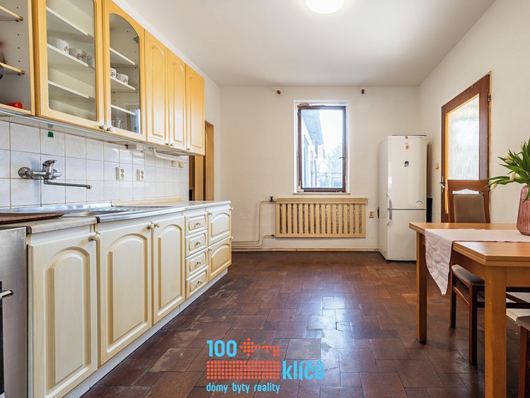 Prodej rodinného domu 80 m², pozemek 282 m² - foto 2
