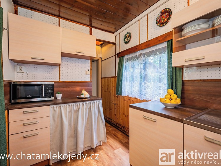 Prodej chaty 63 m², pozemek 150 m² - foto 2