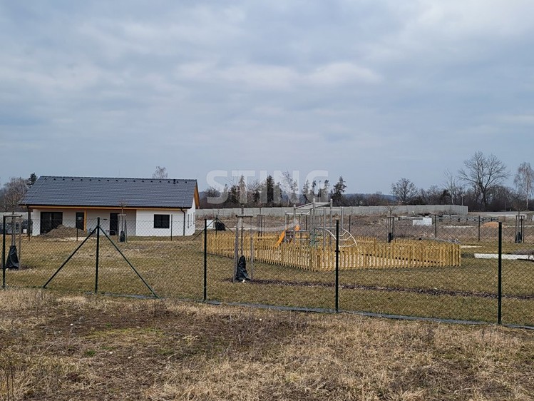 Prodej stavebního pozemku 961 m² - foto 8