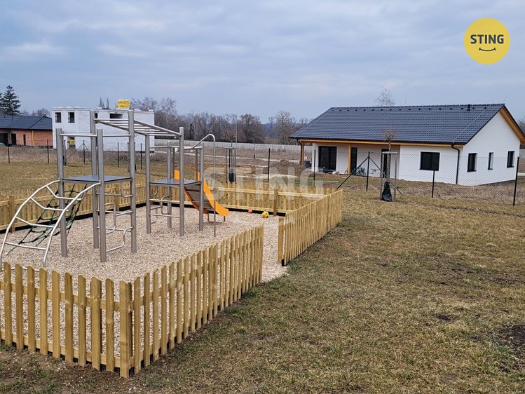 Prodej stavebního pozemku 1 216 m² - foto 2