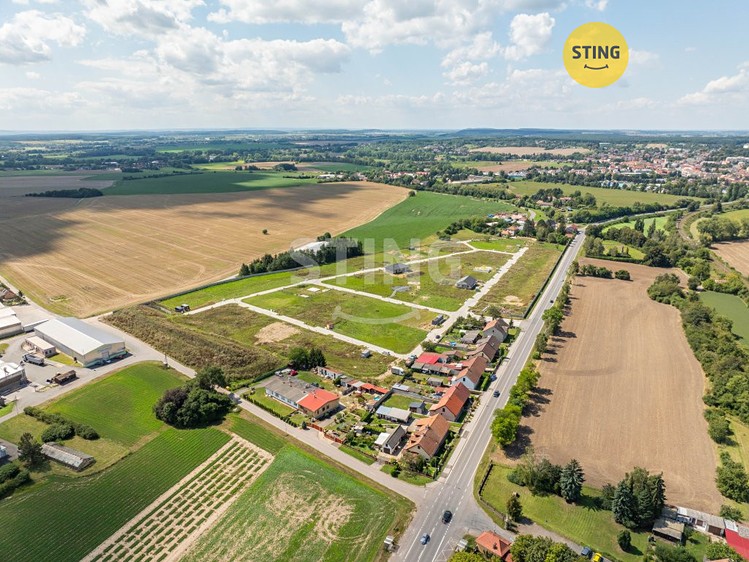 Prodej stavebního pozemku 1 449 m² - foto 1