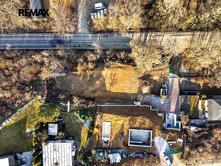 Prodej  stavebního pozemku 606 m² - foto 4