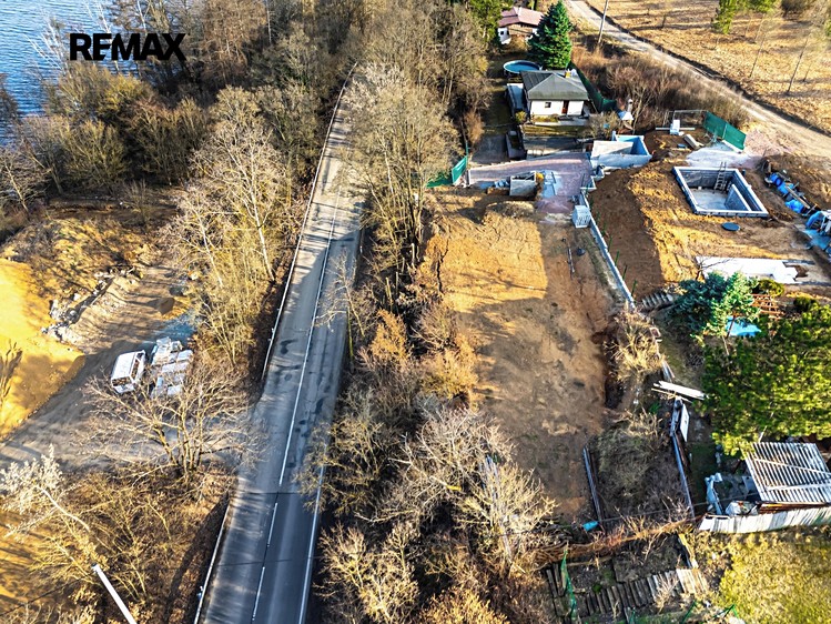 Prodej  stavebního pozemku 606 m² - foto 7
