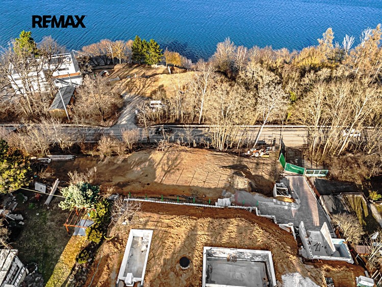 Prodej  stavebního pozemku 606 m² - foto 8