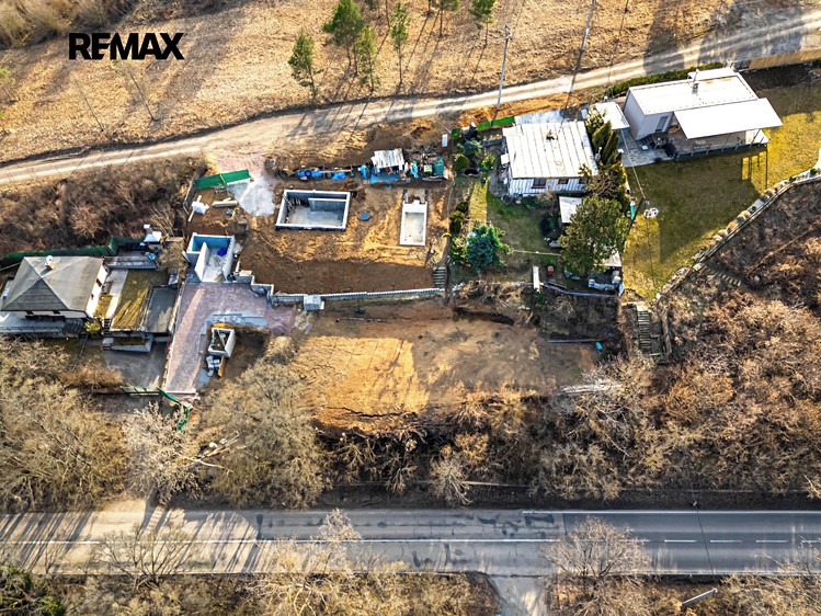 Prodej  stavebního pozemku 606 m² - foto 6