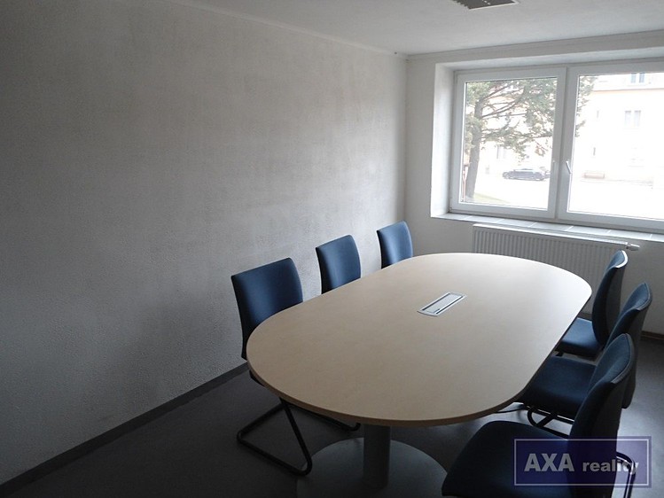 Pronájem kanceláře 130 m² - foto 1