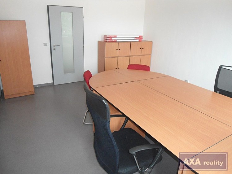 Pronájem kanceláře 130 m² - foto 6