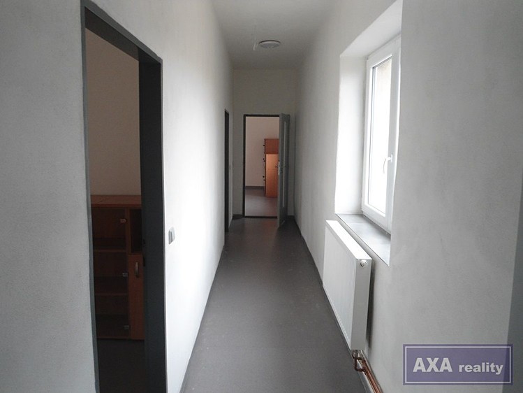 Pronájem kanceláře 130 m² - foto 8