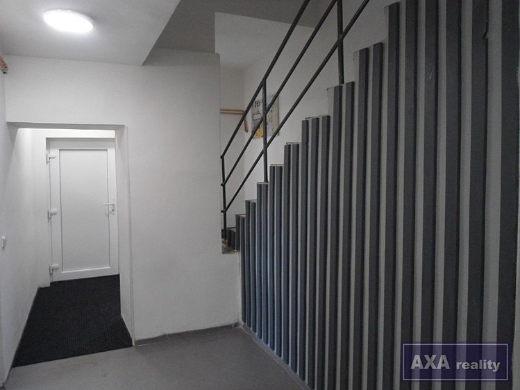 Pronájem kanceláře 130 m² - foto 7