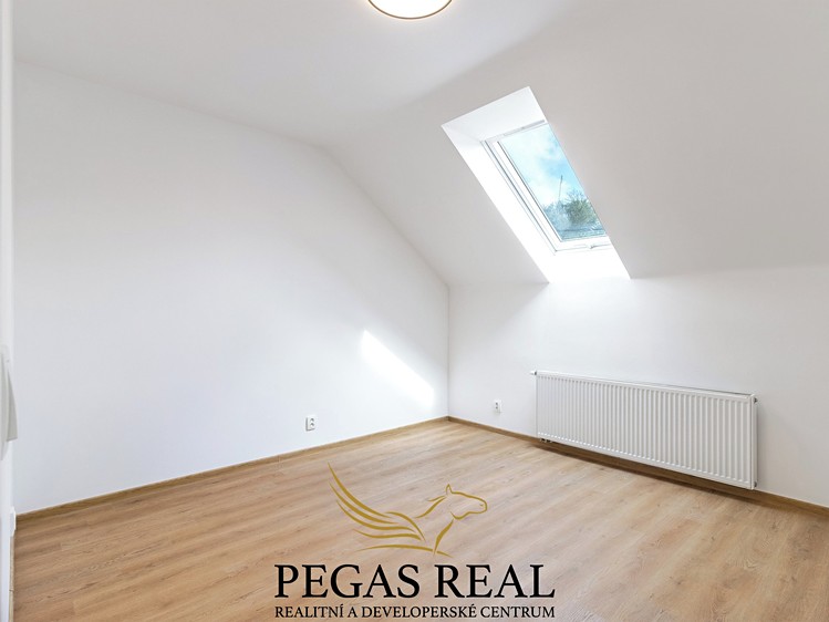 Pronájem bytu 3+kk 99 m² - foto 8