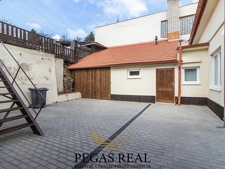 Pronájem bytu 3+kk 85 m² - foto 4