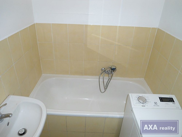Pronájem bytu 2+1 52 m² - foto 2