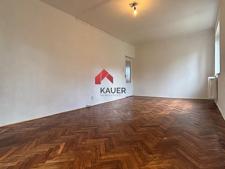 Pronájem bytu 3+1 75 m² - foto 4
