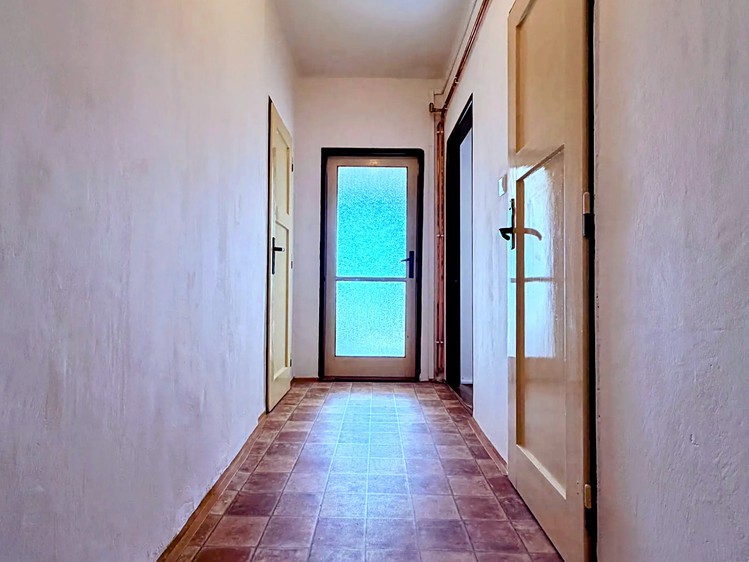 Pronájem bytu 2+1 51 m² - foto 4