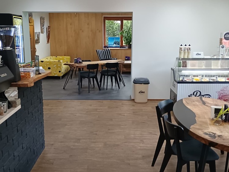 Prodej rodinného domu 553 m², pozemek 1 028 m² - foto 3