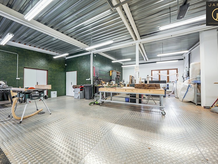 Prodej rodinného domu 553 m², pozemek 1 028 m² - foto 6