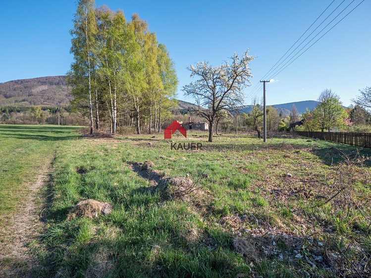 Prodej stavebního pozemku 4 560 m² - foto 4