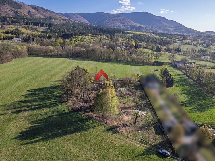 Prodej stavebního pozemku 4 560 m² - foto 6