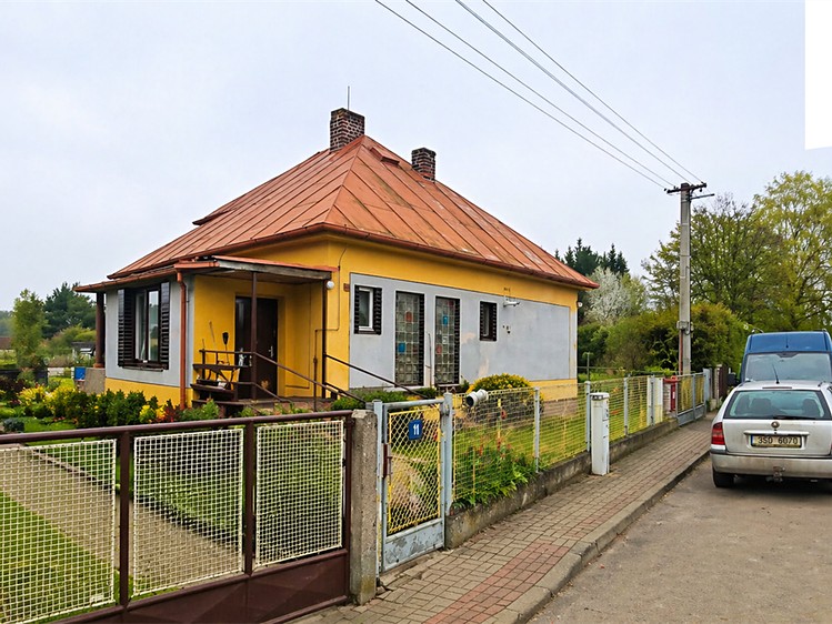 Pronájem rodinného domu 120 m², pozemek 805 m² - foto 1