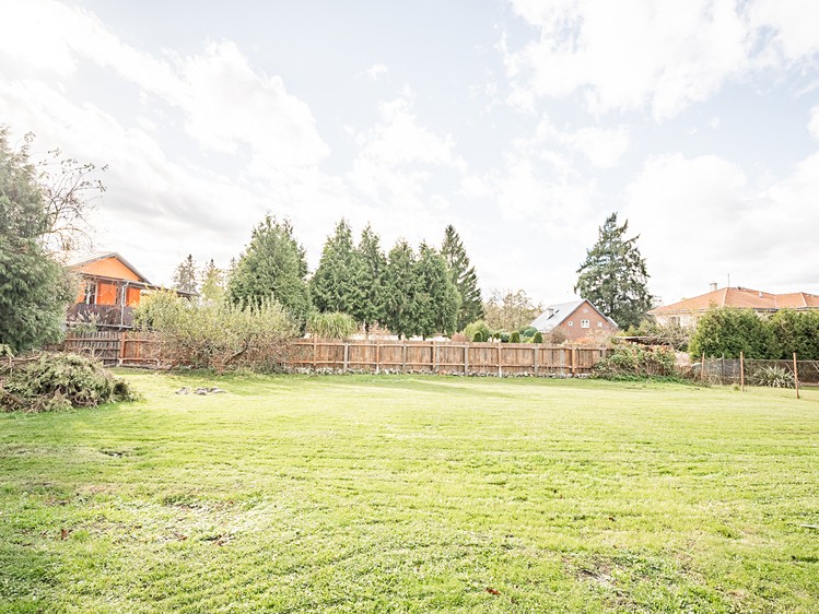 Prodej stavebního pozemku 662 m² - foto 2