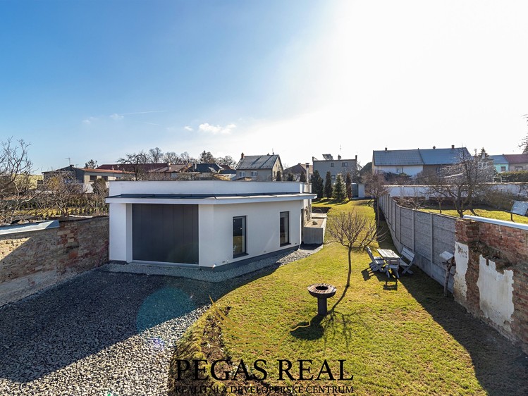 Prodej stavebního pozemku 1 109 m² - foto 4