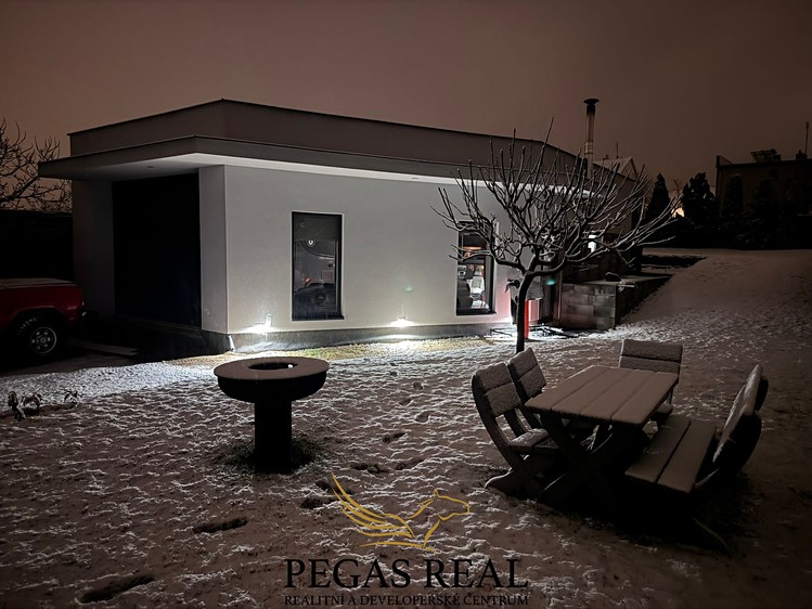 Prodej stavebního pozemku 1 109 m² - foto 5