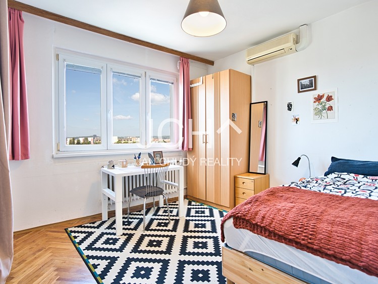 Prodej bytu 3+1 61 m² (Jednopodlažní) - foto 1