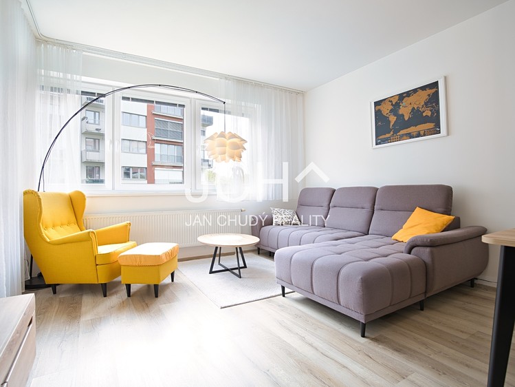 Prodej bytu 3+kk 79 m² (Jednopodlažní) - foto 1