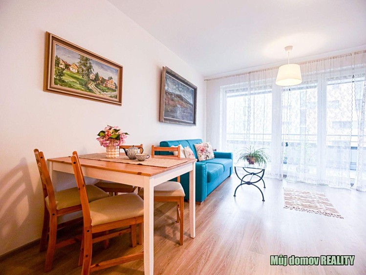 Pronájem bytu 2+kk 56 m² (Jednopodlažní) - foto 4